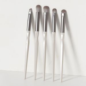 Ensemble de pinceaux pour les yeux MSQ de marque privée, 5 pièces, pinceaux de maquillage en cheveux synthétiques pour fard à paupières et eyeliner - Product Image 4