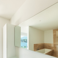 Miroir en aluminium de 4 mm ou 6 mm d'épaisseur, miroir argenté pour la décoration intérieure, les murs de salle de sport et les studios de danse, miroir en verre sur mesure