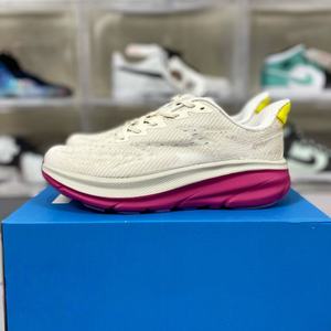 Chaussures de luxe de créateur ONE Clifton 9, chaussures décontractées, respirantes, en maille, légères, amortissantes, baskets de sport pour la marche, pour hommes - Product Image 1