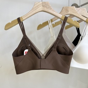 Sujetador de malla sexy estilo americano con cuello en V para mujer, suave y transpirable, con logo personalizado, copas 3D extraíbles, ropa interior <span class=keywords><strong>sin</strong></span> costuras para uso diario. - Product Image 4