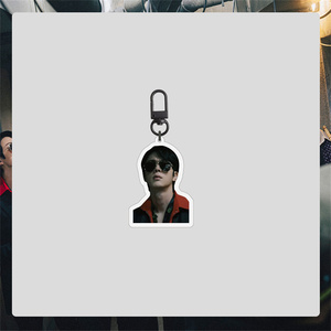 Nuovo Portachiavi KPOP <span class=keywords><strong>Idols</strong></span> MV - Ciondolo in Acrilico di Alta Qualità JIN JK J-HOPE RM SUGA V JIMIN - Accessori per Borsa, Regalo Fantastico per i Fan - Product Image 4