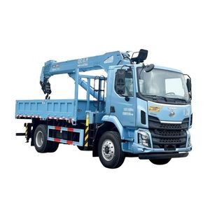 Camion-grue Dongfeng équipé d'une flèche télescopique de 8 tonnes, agile et flexible, idéal pour les travaux de manutention de ciment et d'acier sur courtes distances - Product Image 1