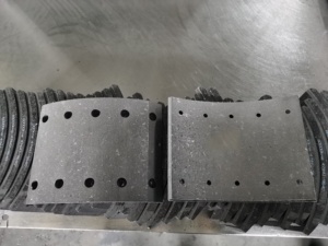 <span class=keywords><strong>MC895958</strong></span> Zapata con forro de freno delantero para camiones japoneses - Product Image 2