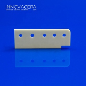 95 96 99 Plaque perforée en céramique d'alumine technique Al2O3 avec trous pour la fixation - Product Image 3