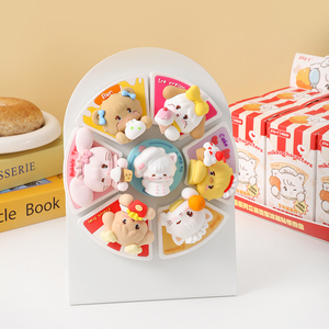 Organisateur de bureau Mikko Blind Box : 6 figurines magnétiques en PVC + un article secret. Pour noter des notes, des photos et des rappels. Vente en gros pour les bureaux - Product Image 3