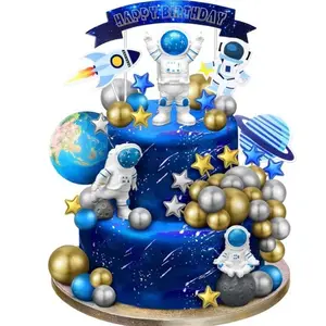 24 adet/takım çocuk doğum günü uzay temalı astronot kek topu süslemeleri Set çocuk oyuncakları kek dekorasyon için