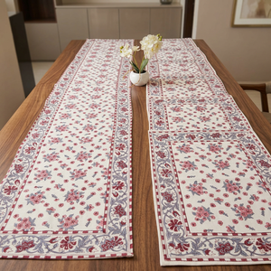 Ensemble de 7 pièces : Chemin de table et set de tapis à motifs vintage imprimés à la main |   Décoration de table en tissu 100% coton pour la maison et la salle à manger - Product Image 3