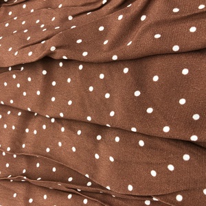 Fonesun-VR573 Chấm Bi Màu Nâu In Vải Crepe Giá Rẻ - Product Image 5