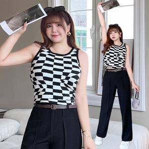 Chaleco de punto modal a cuadros para mujer talla grande N8174 Top sin mangas con estampado en blanco y negro para uso informal - Product Image 1
