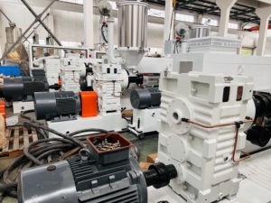 Ligne de production de tuyaux en PP/PE haute vitesse 16mm-110mm, machine à tuyaux en PP/PE, ligne de production de tuyaux PPR - Product Image 4