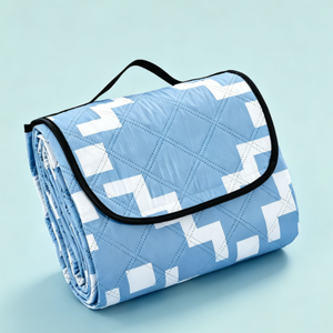 Tapis de plage personnalisé avec logo, pliable, matelassé, tapis de pique-nique, 3 couches matelassées avec bordure renforcée, résistant à l'eau, dos en Oxford - Product Image 6