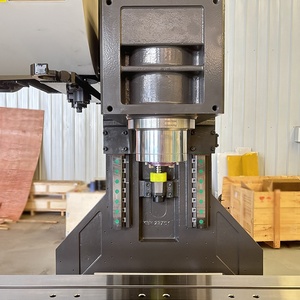 Centro di Lavorazione Verticale CNC VMC855 Disponibile OEM, Macchina Nuda a 3 Assi con Base Mandrino BT40 per Assemblaggio Personalizzato di Sistemi CNC - Product Image 3