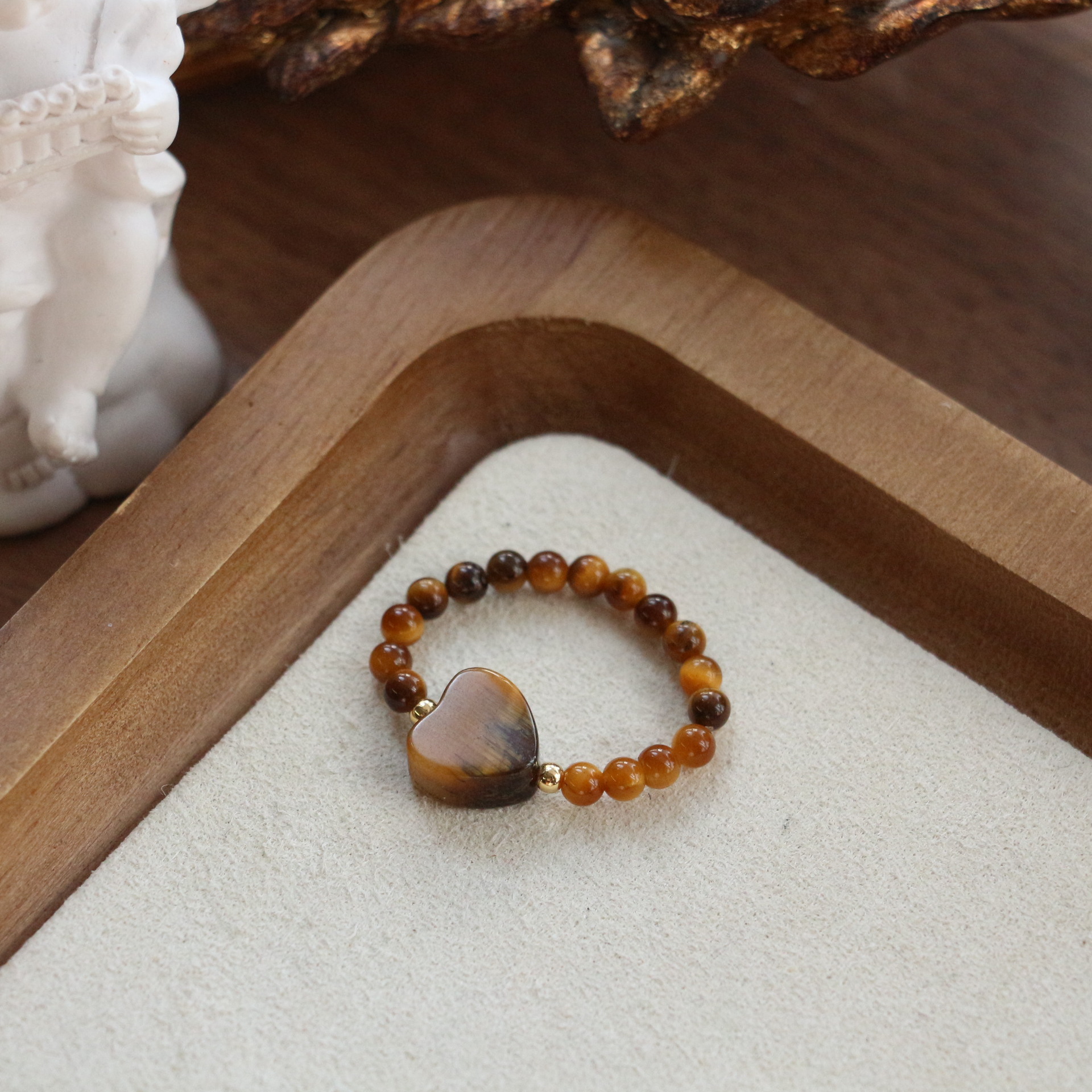Bague en oeil de tigre, pour une tranquillité d'esprit assurée.