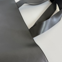 Sac fourre-tout minimaliste en cuir PU noir mat, grande capacité, larges poignées plates, fermeture magnétique pour femmes, travail de bureau
