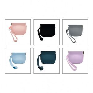 Monedero de Silicona Impermeable de Grado Alimenticio con Cierre de Cremallera - Monedero Portátil con Broche para Llaves para Uso en Exteriores, Diseño con Estampado de Dulces - Product Image 6