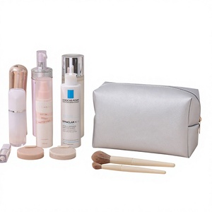 Bolsa de Maquillaje Portátil, Estuche de Almacenamiento de Cosméticos, Diseño Compacto de Viaje, Material PU Grande, Resistente al Agua para Artículos de Belleza - Product Image 2