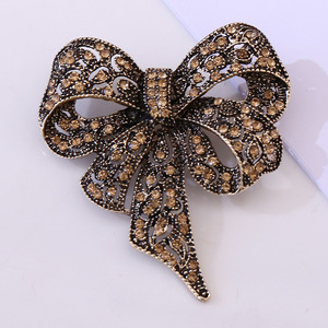 SLBRIDAL Legering Strass Kristallen Vlinderdas Dames Broche Spelden Meisjes Broches Kleding Sjaal Pak Trui Spelden Sieraden Accessoires - Product Image 5