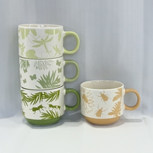 Nouvelle Tasse en Céramique à Motif d'Insectes, Design Thème Nature, Couleurs Vert et Jaune, Prix Réduit - Product Image 3