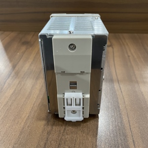 ตัวจ่ายไฟสลับรางราง DIN แบบ S8VS-18024AP สำหรับระบบอัตโนมัติในโรงงาน - Product Image 4