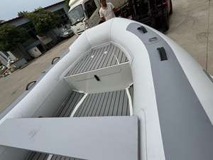 เรือยอชท์อลูมิเนียม <span class=keywords><strong>3</strong></span> เมตร พร้อมพื้นพีวีซี เรือเป่าลมพร้อมเครื่องยนต์ในตัว ทนทานและมีสไตล์ - Product Image 4