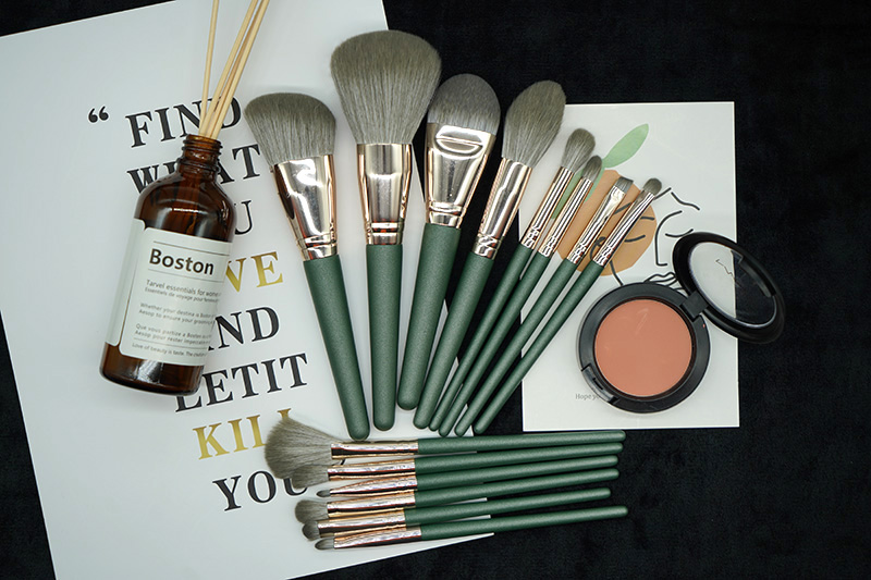 High Good Quality Low Moq Rose Gold Green Double Head Flat Eye Brow Shadow Contour Blending Brushes Full Kit Set Makeup Brush