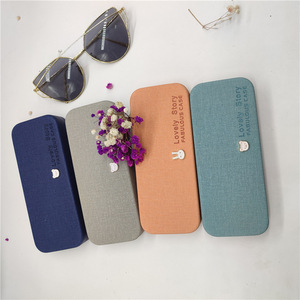 Nhà Máy Outlet thân thiện với môi thời trang hình chữ nhật PU cứng kính trường hợp SF thương hiệu phim hoạt hình in logo 6in + Kính trường hợp - Product Image 1