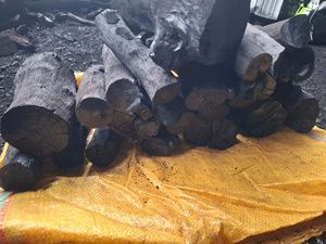 ผู้ผลิตถ่านไม้ลำไยเวียดนาม TPN พรีเมียม ถ่านไม้เนื้อแข็งธรรมชาติสำหรับบาร์บีคิวและร้านอาหาร - Product Image 3