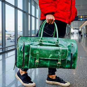 Ropa de Senderismo de Cuero Genuino Impermeable de Alta Calidad, Verde, Gran Capacidad, Estilo Deportivo, Forro de Poliéster, Cierre de Cremallera - Product Image 1
