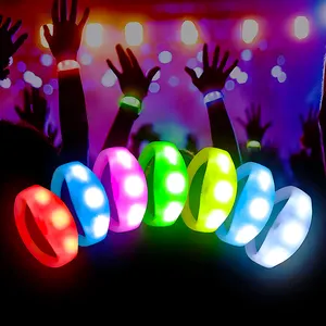 אירוע מותאם אישית קונצרט להקת יד מואר Rfid אירוע LED צמיד מואר שלט רחוק LED צמיד