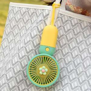 مروحة كهربائية صغيرة محمولة باليد قابلة للشحن ومحمولة ومزودة بمنفذ USB مروحة صغيرة للجيب - Product Image 2