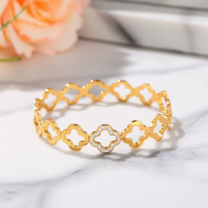 Brazalete de Acero Inoxidable con Diseño de Flor de Cuatro Esquinas, Chapado en Oro, Joyería de Moda para Mujer, Regalo - Product Image 3