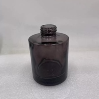 Verre de luxe rond à la mode 100ml 130ml 150ml Bouteille de diffuseur de voiture claire unique avec bâton d'aromathérapie