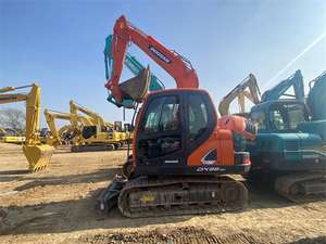 Excavatrice sur chenilles Doosan DX88 d'occasion, modèle 2013, 8800 kg, moteur diesel, peinture d'origine, équipement de construction - Product Image 2