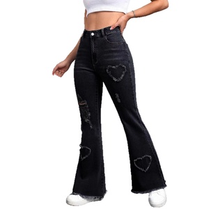 <span class=keywords><strong>Jeans</strong></span> a Vita Alta da Donna con Gamba Svasata, Lavaggio Distressed e Dettaglio Cuore 3D - Collezione Autunno/Estate - Product Image 5