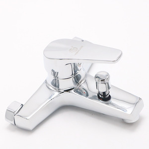 <span class=keywords><strong>Chauffe</strong></span>-<span class=keywords><strong>eau</strong></span> de salle de bain en cuivre pour baignoire, triple mélange d'<span class=keywords><strong>eau</strong></span> chaude et froide, vente en gros pour fabricants - Product Image 2