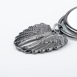 ที่แขวนในรถทำจาก<span class=keywords><strong>อลู</strong></span><span class=keywords><strong>มิ</strong></span><span class=keywords><strong>เนียม</strong></span>สีเงินมีปีกนางฟ้าเสน่ห์สำหรับรถ - Product Image 4