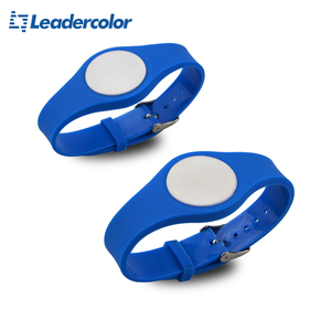 Hot Selling Customized Logo Customized Chip Silicone Bracelet <strong>125Khz</strong> <strong>RFID</strong> Silicone Wristband for Access Management - Product Image 3