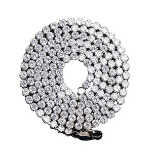 Collier chaîne tennis en acier inoxydable plaqué or et serti de pierres |   Zircone cubique |   Bijoux unisexes tendance, hypoallergéniques, luxueux et inaltérables - Product Image 1