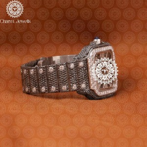 Montre en diamant moissanite de qualité supérieure avec bracelet en acier inoxydable pour un style professionnel et formel, disponible à un bon prix - Product Image 1