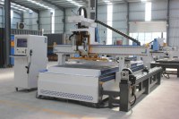 Routeur CNC pour le bois JINAN M-SHINE 1530 avec axe rotatif, idéal pour la sculpture sur bois 3D de qualité supérieure
