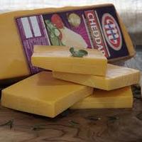 Máquina de envasado a granel de queso, embalaje de queso con bolsas cuadradas que se congela en una barra de queso