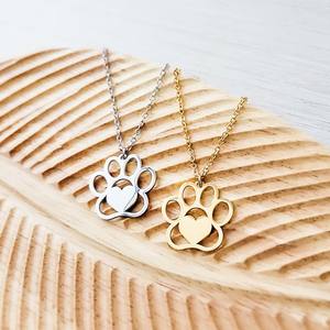 Popular New Stainless Steel <span class=keywords><strong>Paw</strong></span> <span class=keywords><strong>Print</strong></span> Necklace Metal Blank <span class=keywords><strong>Pet</strong></span> Cat Dog Heart Necklace Presente Para As Mulheres - Product Image 1