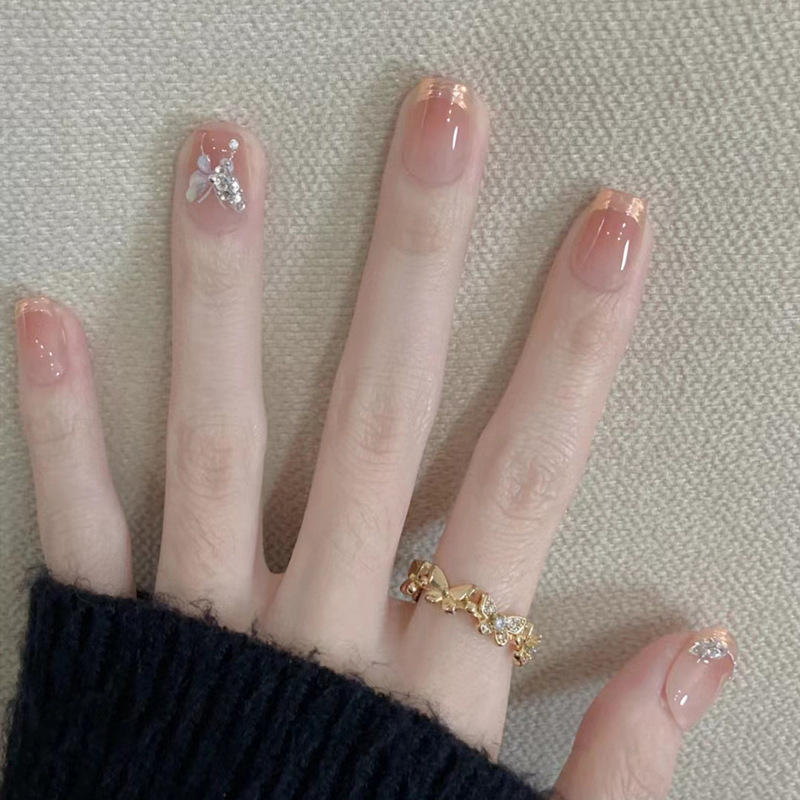 กล่อง30ชิ้นผีเสื้อไล่ระดับสี BY1336