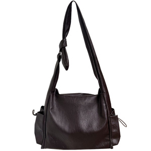 กระเป๋าโท้ทสไตล์เกาหลีความจุขนาดใหญ่ เนื้อหนังนุ่ม กระเป๋ามีซิป กระเป๋าสะพายข้างสำหรับเดินทางทุกวัน - Product Image 4