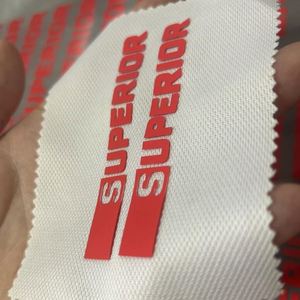 Étiquettes thermocollantes de haute qualité en gros, autocollants personnalisés avec logo 3D pour vêtements - Product Image 1