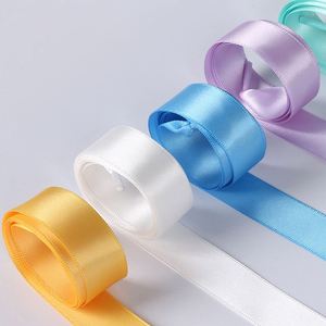 เชือกผูกรองเท้าผ้าไหมแบบแบนสองชั้น ขนาด 2 ซม. สีสันสดใส เรียบลื่น สำหรับเด็กและผู้ใหญ่ ใช้กับรองเท้าผ้าใบและรองเท้าลำลอง - Product Image 2
