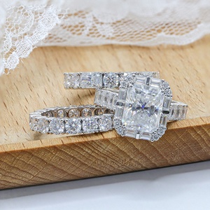 화려한 모이사나이트 반지 세트 925 스털링 실버 D VVS1 5ct 빛나는 모이사나이트 다이아몬드 반지 - Product Image 1