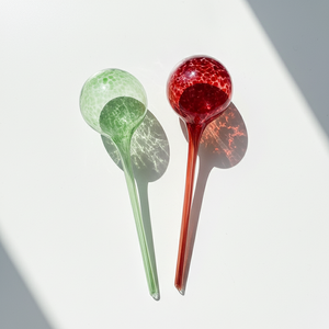 Ventes d'usine Verre coloré soufflé à la main Arrosage des plantes Pot coloré Globes d'arrosage <span class=keywords><strong>automatique</strong></span> Ampoules d'arrosage <span class=keywords><strong>automatique</strong></span> - Product Image 3