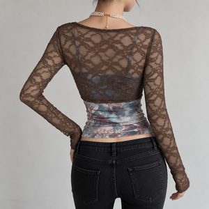 Ensemble deux pièces sexy et épicé à imprimé vintage, comprenant un haut court en dentelle à bretelles et un cardigan à manches longues à nouer - Product Image 5