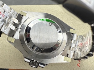 Montre lumineuse de haute qualité, étanche, 41 mm, acier 904L, mouvement VS factory V3 3285, montre de plongée Bruce Wayne GMT - Product Image 4